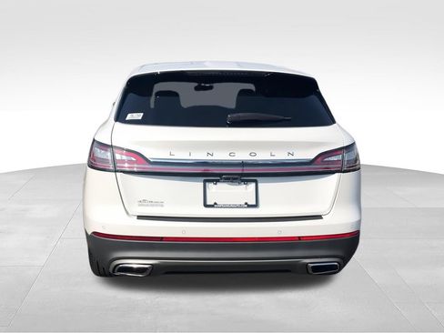 Used 2023 Lincoln Nautilus Reserve AWD/4WD image 9
