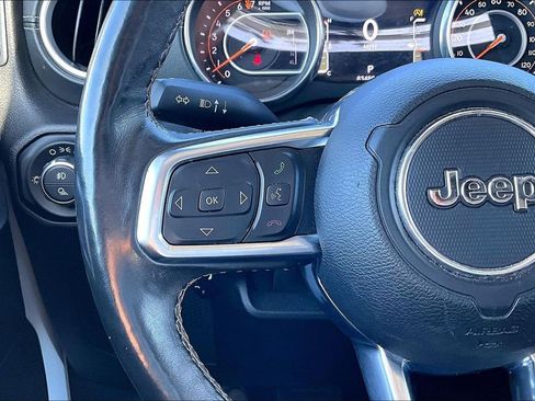 Certified 2020 Jeep Gladiator Overland image 6