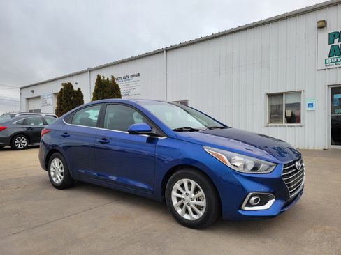 Used 2021 Hyundai Accent SEL image 9