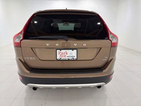 Used 2010 Volvo XC60 T6 AWD/4WD image 8