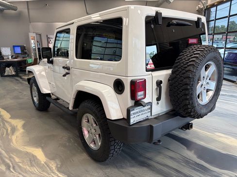 Used 2012 Jeep Wrangler Rubicon w/ PWR Convenience Group AWD/4WD image 37