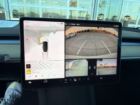 Used 2023 Tesla Model 3 Standard Range RWD image 14