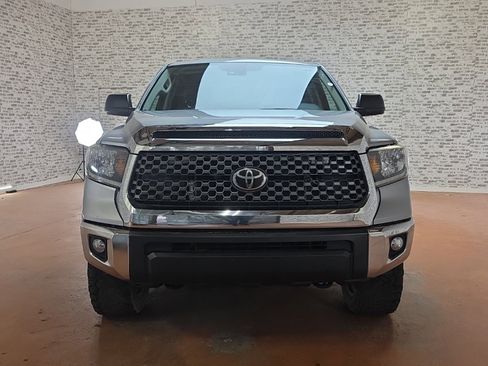 Used 2020 Toyota Tundra SR5 w/ SR5 Upgrade Package image 2