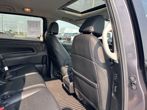 Used 2025 Honda Odyssey EX-L image 39