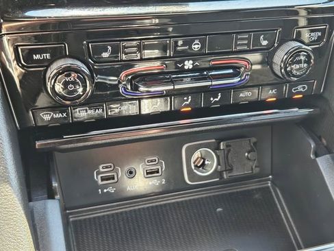 New 2025 Jeep Grand Cherokee L Laredo w/ Luxury Tech Group I image 20