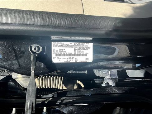 Used 2015 Ford Focus SE FWD image 20