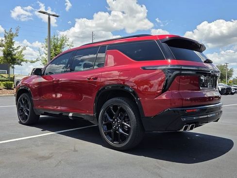 Used 2024 Chevrolet Traverse RS AWD/4WD image 4