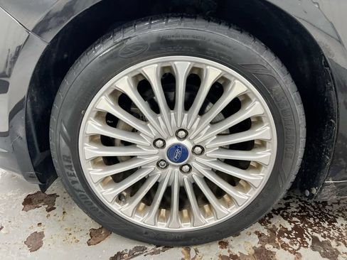 Used 2014 Ford Fusion Titanium FWD image 28