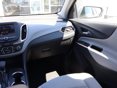Used 2022 Chevrolet Equinox LT FWD image 13