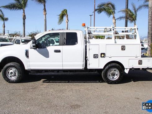 Used 2017 Ford F250 XL w/ Power Equipment Group image 6