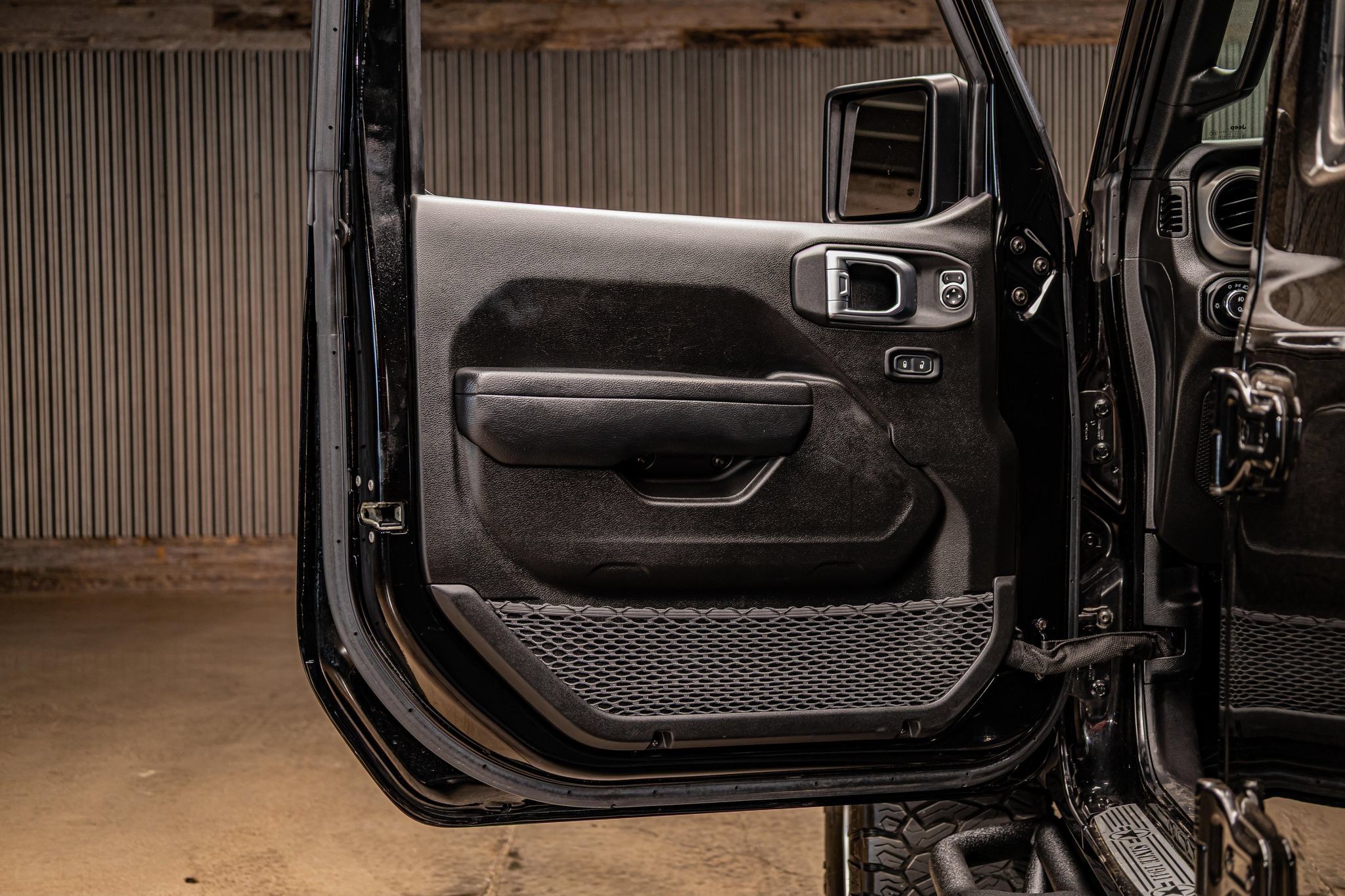 Used 2023 Jeep Gladiator Sport AWD/4WD image 29