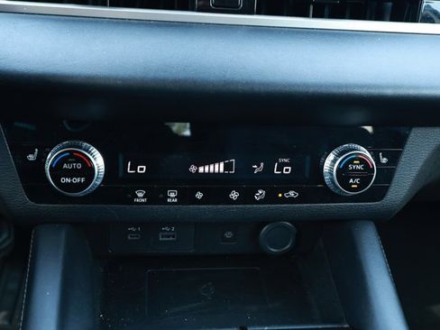Used 2024 Mitsubishi Outlander SE FWD image 18