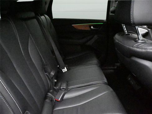 Certified 2022 Acura MDX SH-AWD w/ Technology Package image 19