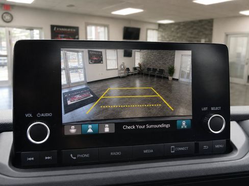 Used 2025 Honda Accord SE image 19
