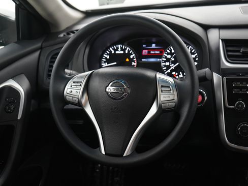 Used 2016 Nissan Altima 2.5 S w/ Power Driver Seat Package FWD image 14