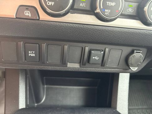 Used 2021 Toyota Tacoma SR w/ SR Convenience Package RWD image 43