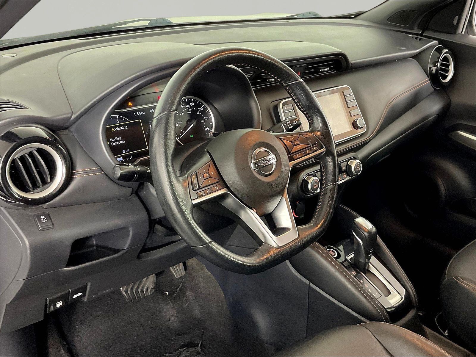 Used 2019 Nissan Kicks SR w/ SR Premium Package FWD image 16