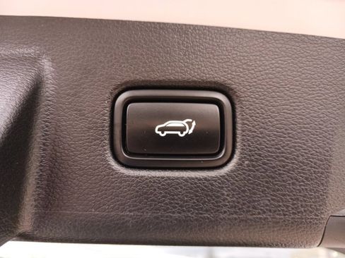 Used 2020 Kia Telluride SX w/ SX Prestige Package image 34