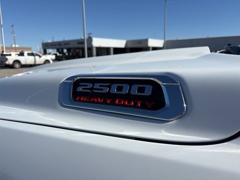 Used 2024 RAM 2500 Laramie AWD/4WD image 10