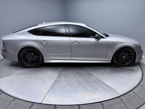Used 2017 Audi RS 7 Prestige w/ Carbon-Optic Package image 4