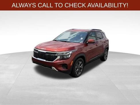 Used 2024 Kia Seltos S AWD/4WD image 3