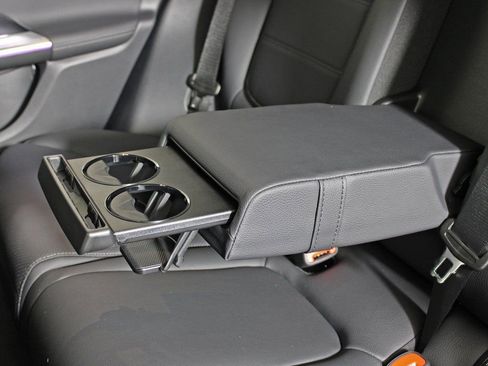 Certified 2026 Mercedes-Benz GLC 300 4MATIC image 29