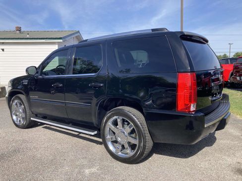Used 2014 Cadillac Escalade Premium image 4