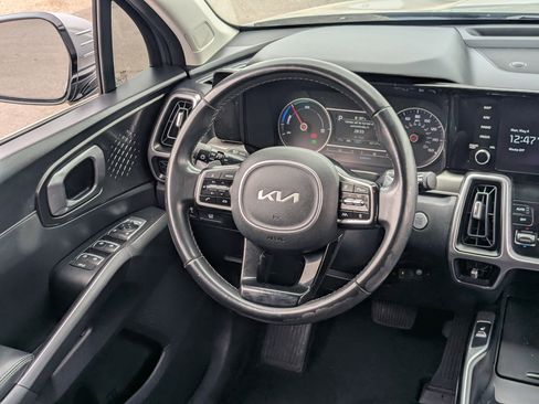 Certified 2023 Kia Sorento EX FWD image 13