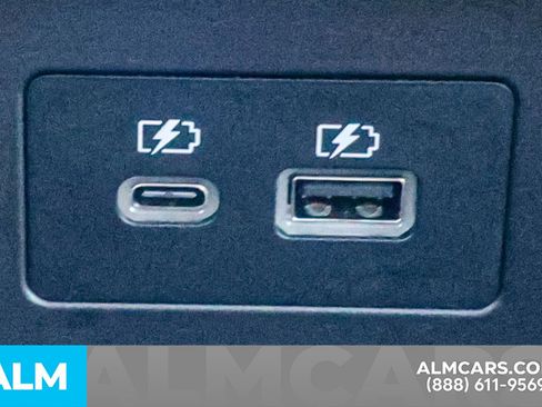 Used 2025 Nissan Pathfinder S image 53