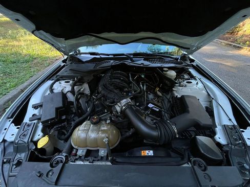 Used 2015 Ford Mustang Convertible w/ Equipment Group 051A image 19