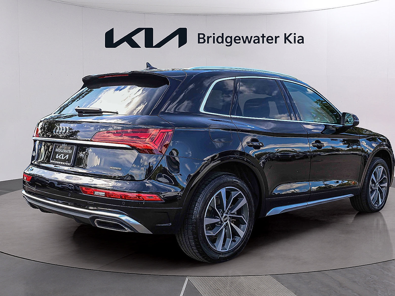 Used 2022 Audi Q5 2.0T Premium AWD/4WD image 6