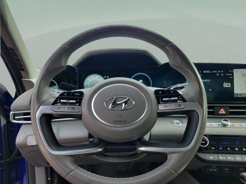 Used 2023 Hyundai Elantra SEL w/ Convenience Package FWD image 22