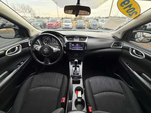 Used 2019 Nissan Sentra SV image 12