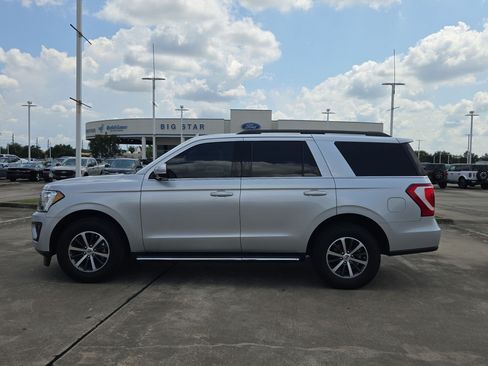 Used 2019 Ford Expedition XLT w/ Equipment Group 202A RWD image 3