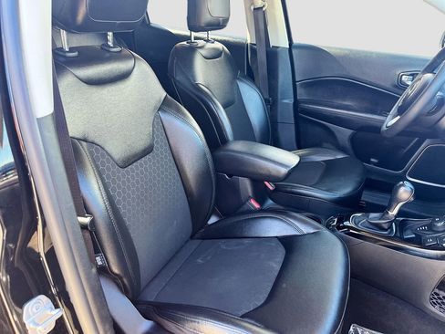 Used 2021 Jeep Compass Latitude AWD/4WD image 26