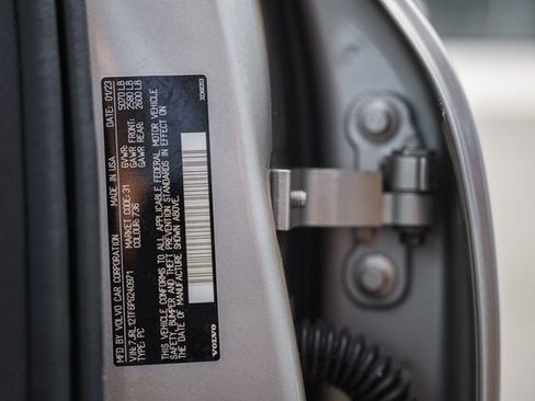 Certified 2023 Volvo S60 B5 Ultimate AWD/4WD image 39