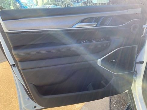 New 2026 Jeep Grand Wagoneer Limited w/ 8-Passenger Seating Package AWD/4WD image 12