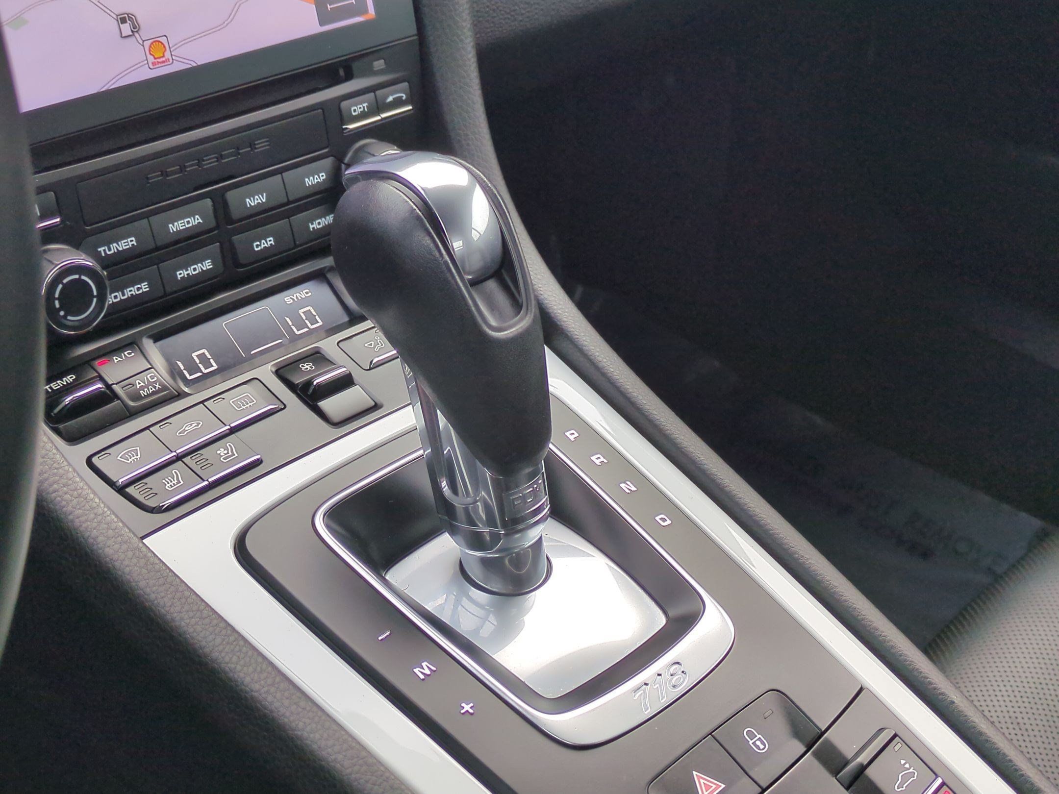 Used 2018 Porsche 718 Cayman RWD image 27