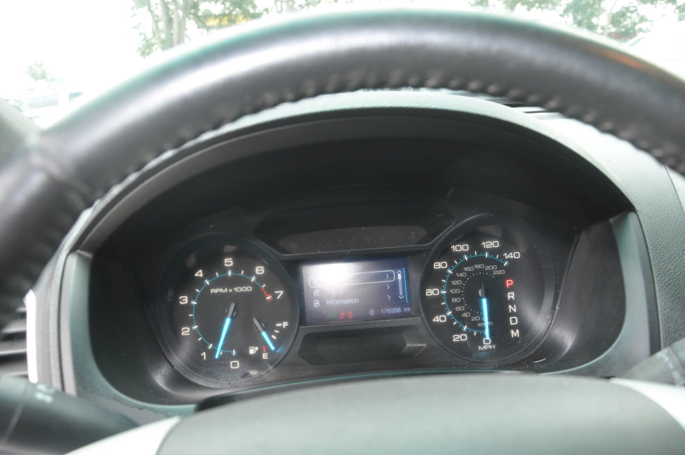 Used 2014 Ford Explorer XLT AWD/4WD image 25
