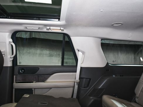 Used 2022 Lincoln Navigator L Reserve image 59