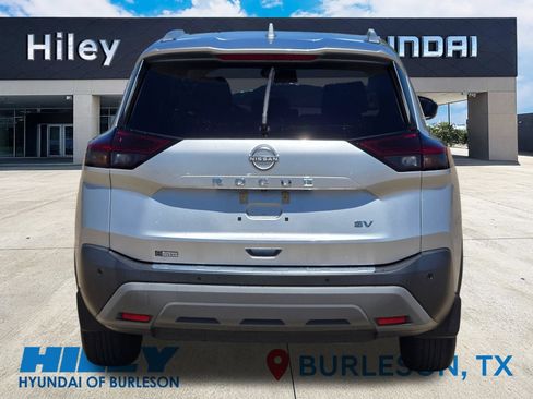 Used 2023 Nissan Rogue SV w/ SV Premium B Package FWD image 7