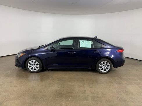 Used 2022 Toyota Corolla LE FWD image 16