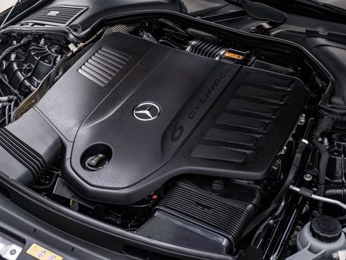 Used 2024 Mercedes-Benz CLE 450 4MATIC Cabriolet image 37