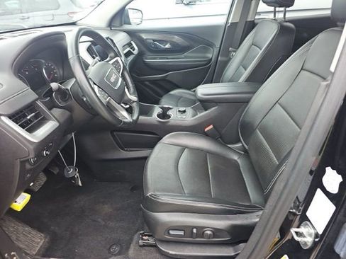 Used 2024 GMC Terrain SLT image 8