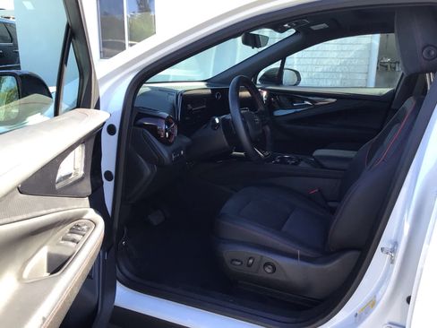 Used 2024 Chevrolet Blazer EV RS RWD image 4