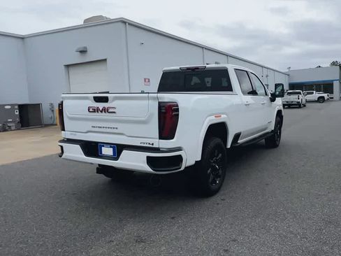 New 2026 GMC Sierra 2500 AT4 w/ AT4 Premium Plus Package image 8