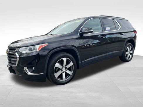 Used 2020 Chevrolet Traverse LT w/ LT Premium Package image 4