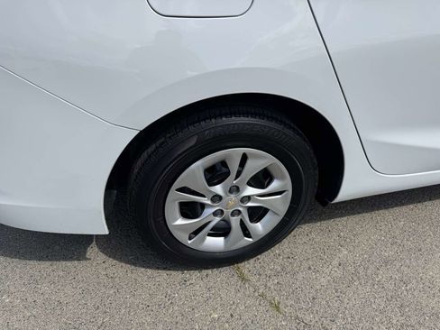 Used 2019 Chevrolet Cruze LS image 39