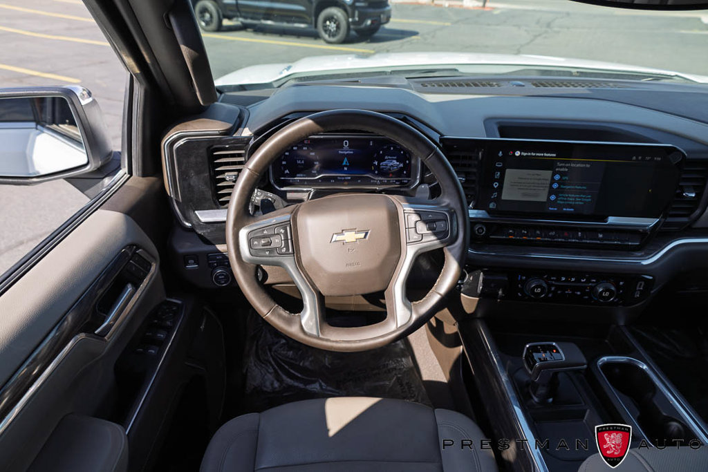 Used 2024 Chevrolet Silverado 1500 LTZ w/ LTZ Convenience Package II AWD/4WD image 2