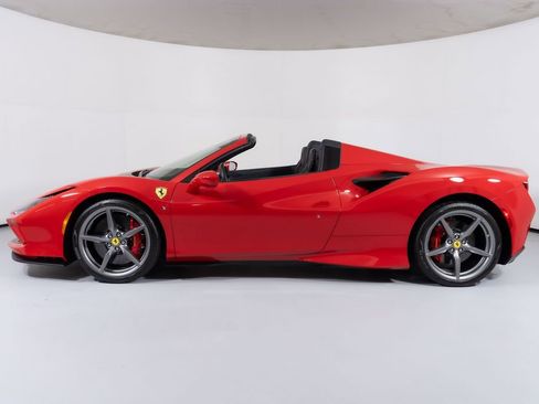 Used 2021 Ferrari F8 Tributo Base image 3
